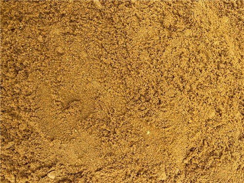This rendering sand can be used for a variety of internal and external purposes. As well as plastering, it is also used for rendering of walls and brickwork. A mix of soft and sharp sand of consistent colour and quality.